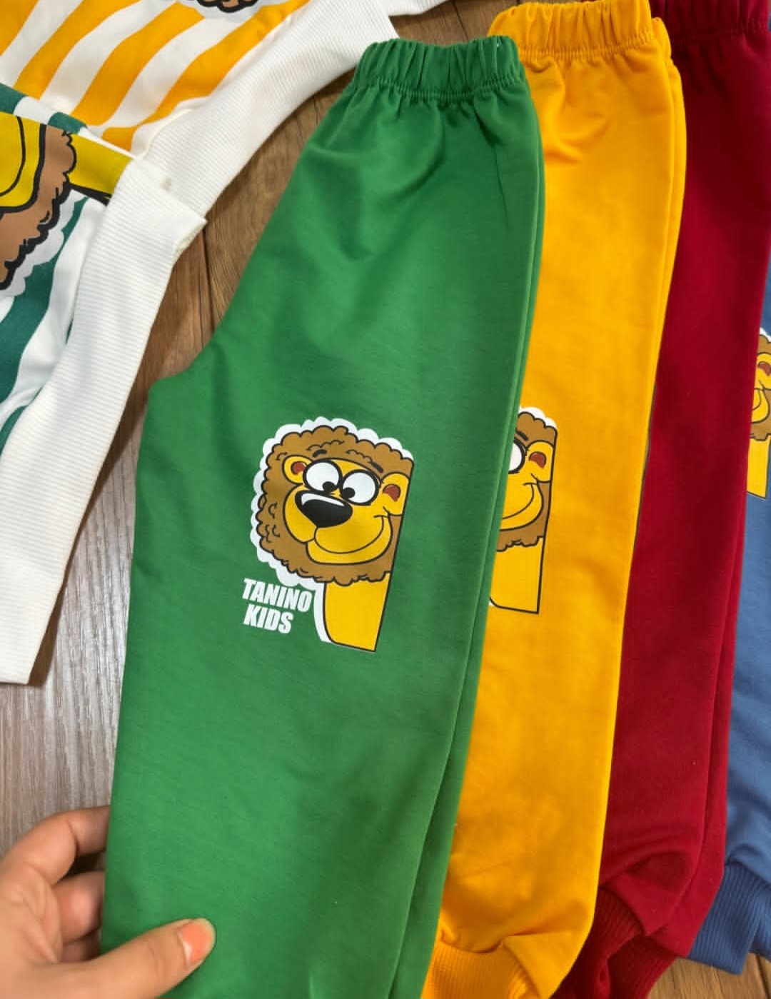 بلوز شلوار رنگی شیر و زرافه