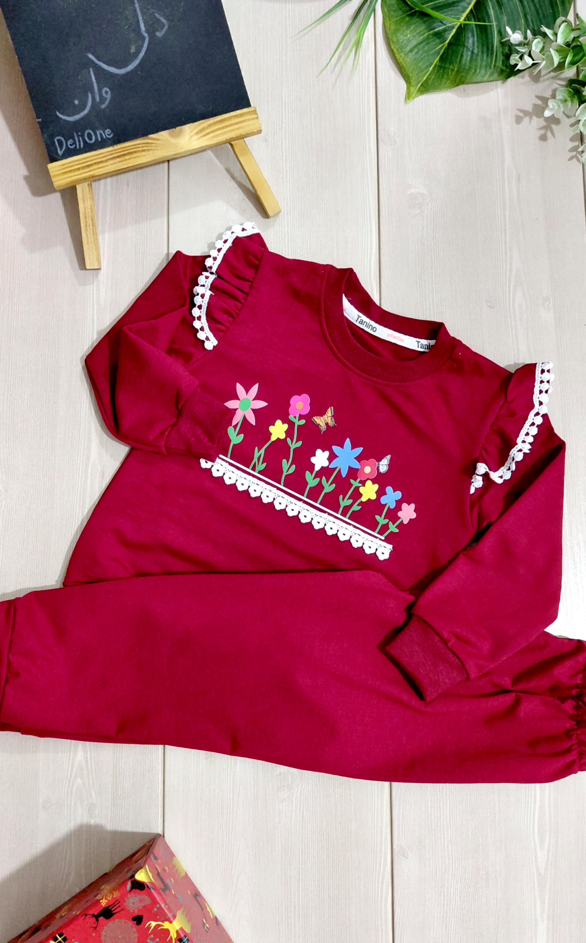 بلوز شلوار طرح گل آستین گیپور